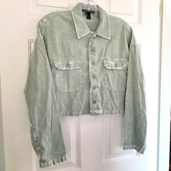 Forever 21 Jackets & Blazers - FOREVER 21 Seafoam Green Cropped Corduroy Jacket